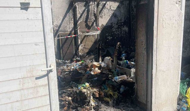 Alanya'da 5 yıldızlı otelin geri dönüşüm deposundaki yangın korkuttu