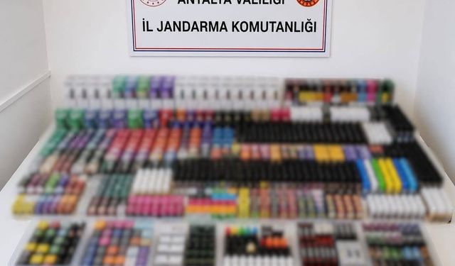 Antalya'da kaçak elektronik sigara operasyonu