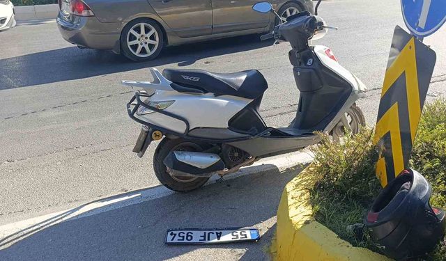 Hafif ticari araç ile motorlu bisiklet çarpıştı: 1 yaralı