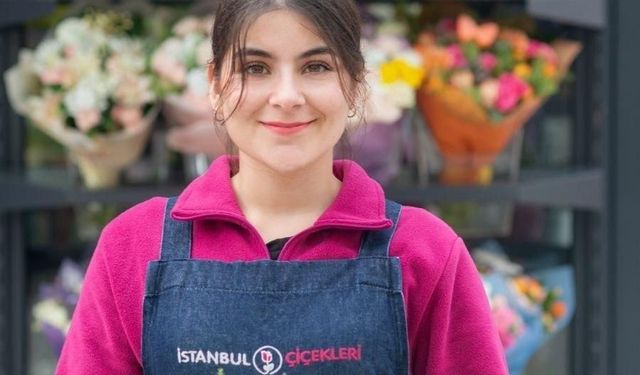 Öğretmenler Günü'nde Çiçek Göndermek: Hangi Çiçek Doğru Mesajı Verir?