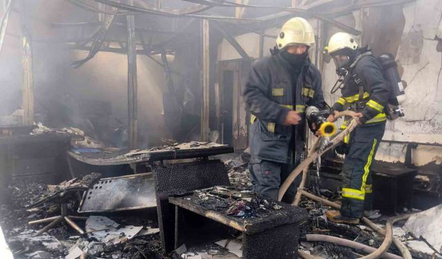Antalya’da depoda çıkan yangın büyümeden söndürüldü