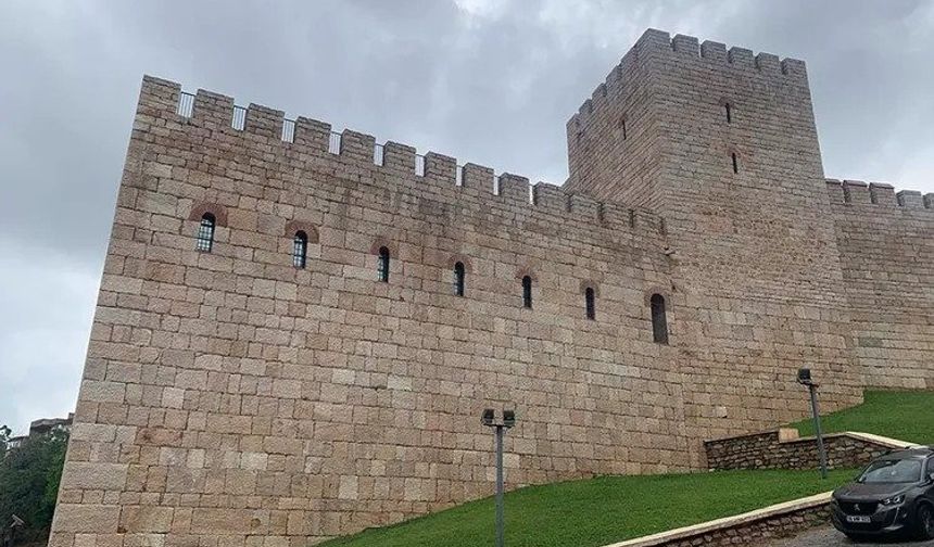 Bursa Zindan Kapı Müzesi, turistlerin ilgi odağı olmaya devam ediyor