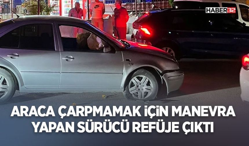 Araca Çarpmamak İçin Manevra Yapan Sürücü Refüje Çıktı