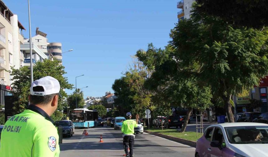 Antalya’da son 1 haftada 11 bin 553 araç ve sürücüne ceza kesildi
