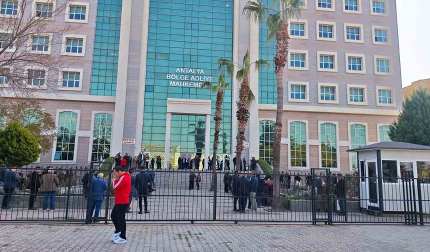 Antalya Büyükşehir Belediyesi davasında tutuksuz sanıkların savunmaları alındı