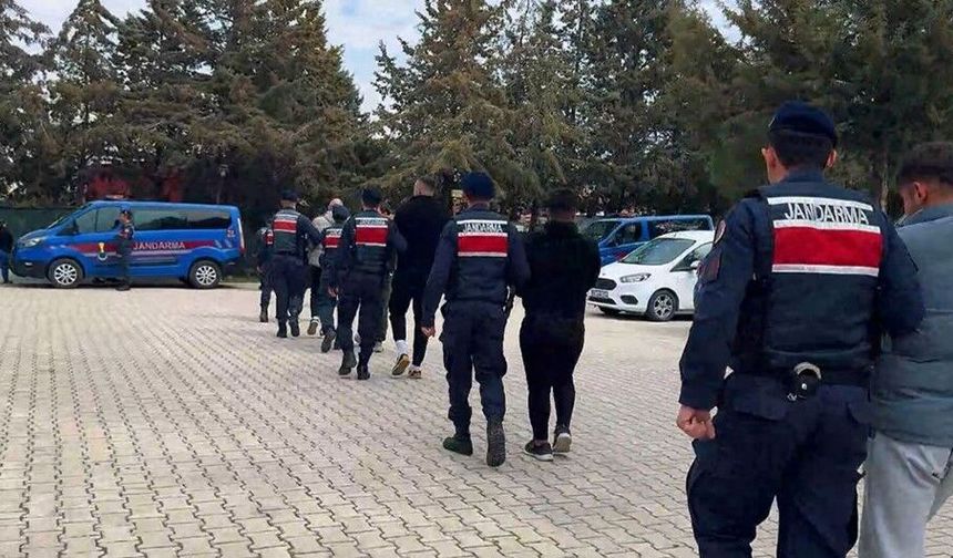 Burdur ve Antalya'da 'Narko Kapanı' operasyonu: 22 gözaltı