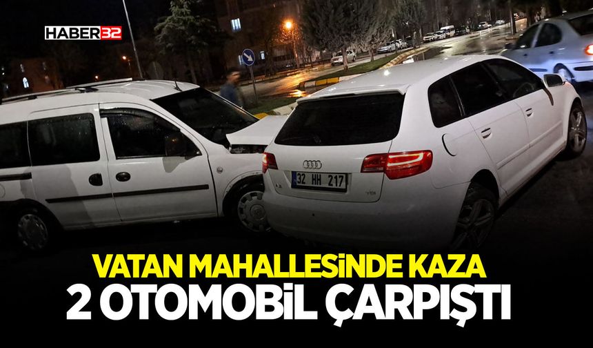 Vatan Mahallesinde Kaza - 2 Otomobil Çarpıştı