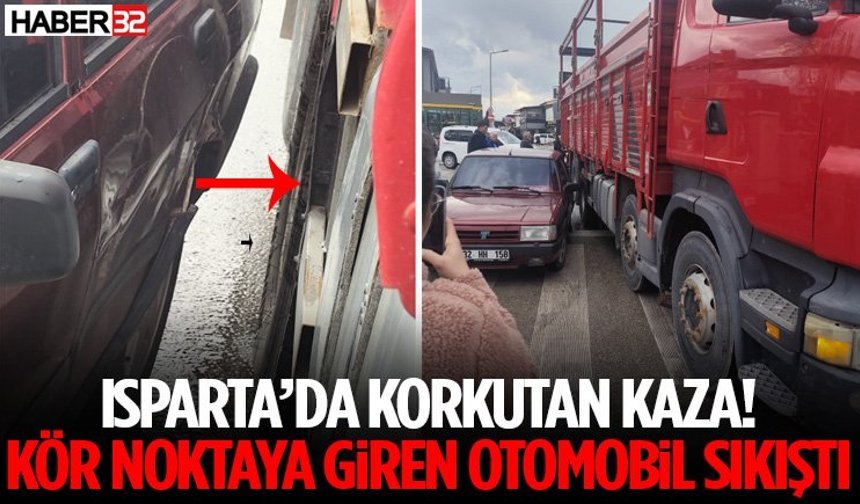 Kör Noktaya Giren Otomobil Tırın Altında Sıkıştı