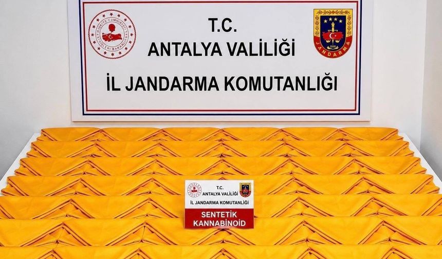 Alanya'da otel odasında 537 bin 600 kullanımlık uyuşturucu madde ele geçirildi