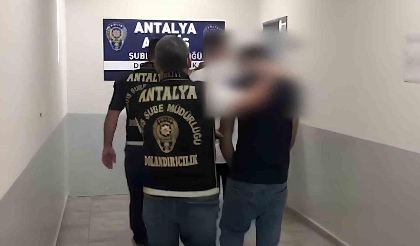 Antalya'da 2 buçuk milyon liralık nitelikli dolandırıcılık operasyonu: 4 gözaltı