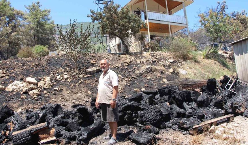 Emekli itfaiyeci, yılların tecrübesiyle evini alevlere teslim etmedi