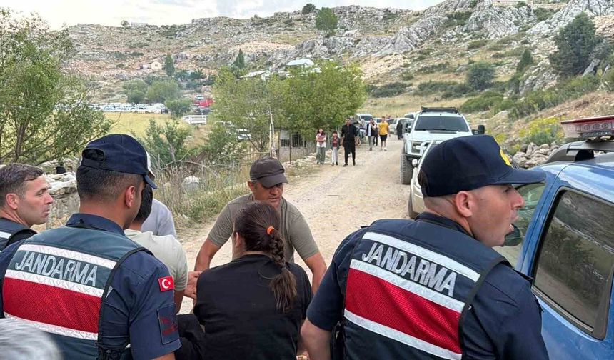 Şenlikte düşüp yaralanan kadın için jandarma zamanla yarıştı