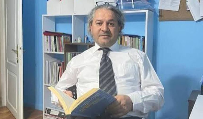 Edebiyat ve Psikoterapi Ürünü, Klinik Psikolog Mehmet Emin Kızgın’ın Kaleme Aldığı "Aynadaki Ben" Okurlarıyla Buluşuyor