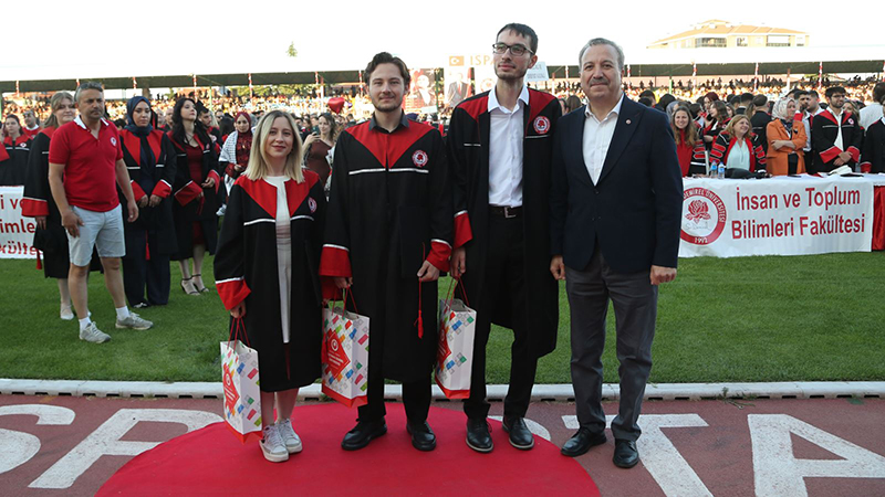 Sdü Mezuniyet 2025 (12)