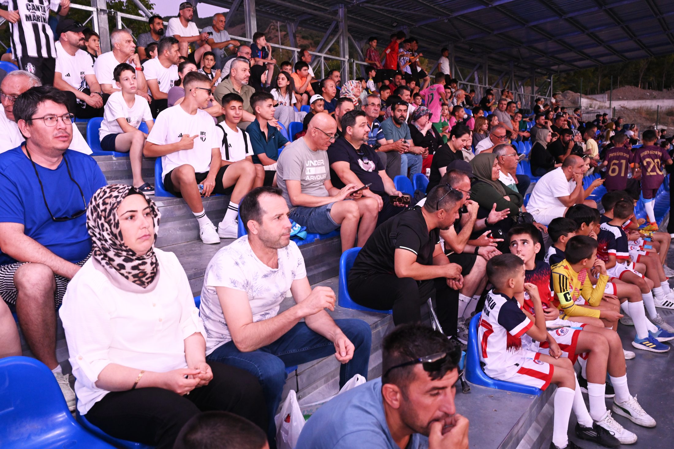 26 07 2025 Gelecegin Sehri Gelecegin Yildizlari Minikler Futbol Turnuvasi Baslangic (6)