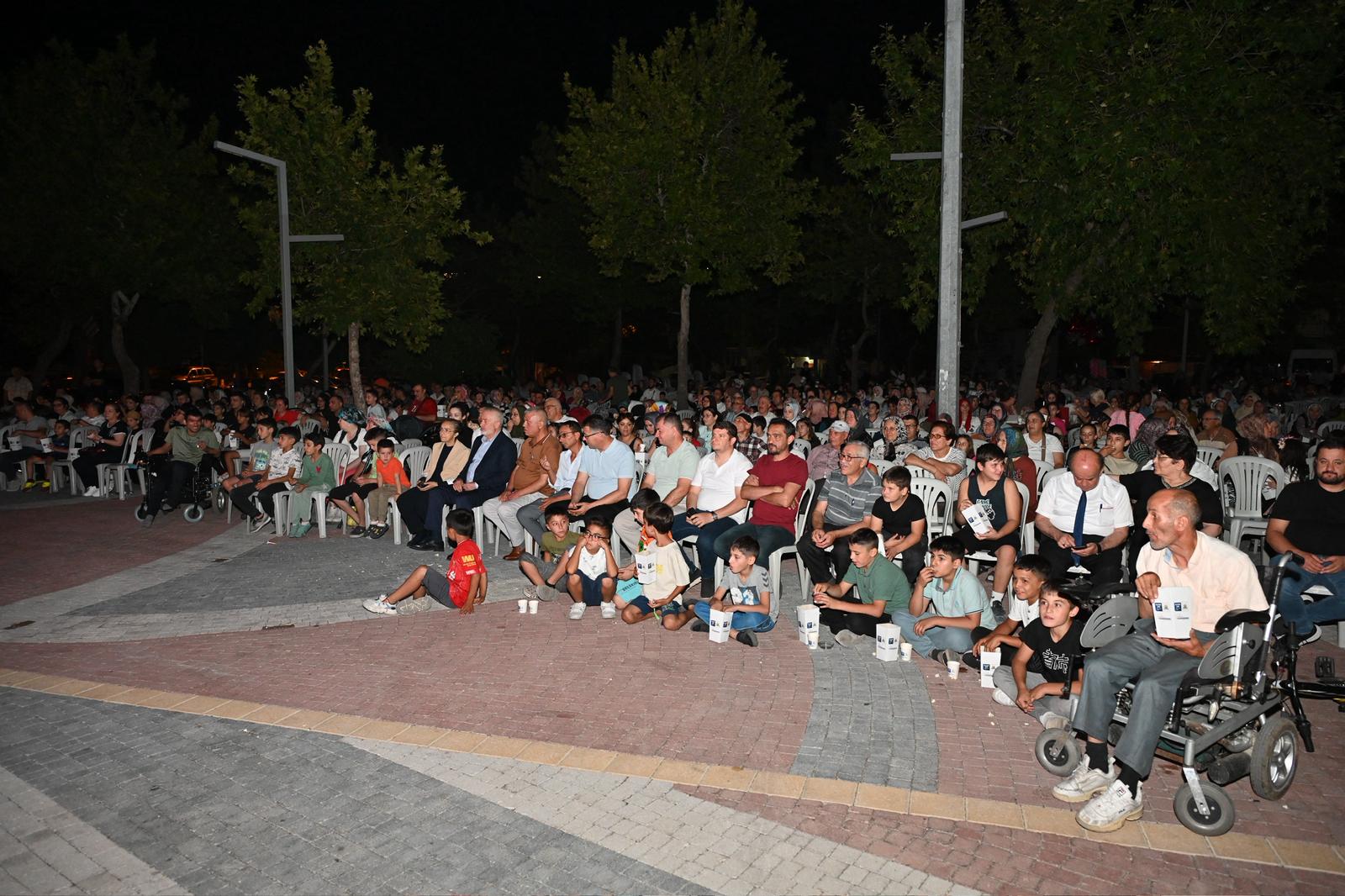 29 07 2025 Yaz Sinemasi Halife Sultan Gülevler (11)