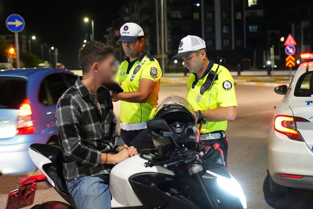 🚨 Asayi̇ş Uygulamasi 🚨⏰ 23.07.2025 Günü 22.00 22.45 Ve 23.15 24.00 Saatleri Arasında Yapılan A