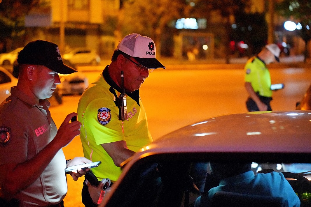 🚨 Asayi̇ş Uygulamasi 🚨📅 24.07.2025 Saat 22.00 23.00 Arasında;📍 İl Merkezinde 4 Farklı Nokt (5)