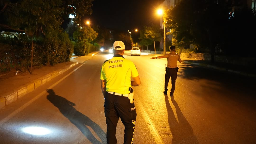 🔎 Asayi̇ş Ve Trafi̇k Uygulamasi📅 28.07.2025 22.00 23.00 Saatleri Arasında, Ilimiz Merkezinde 4 (3)