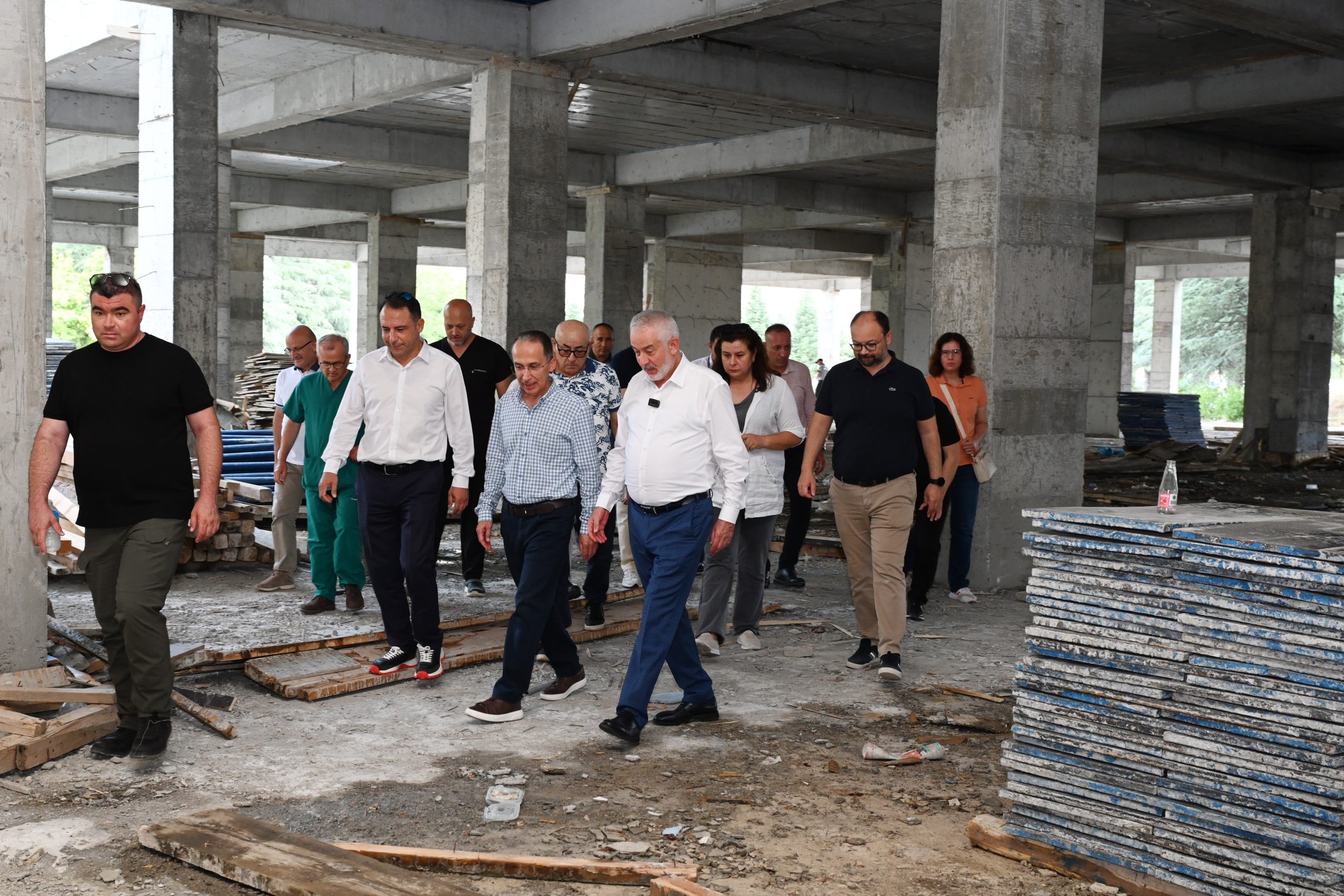 04 08 2025 Baskan Rektor Sdu Hastane Ek Bina Inceleme (3)