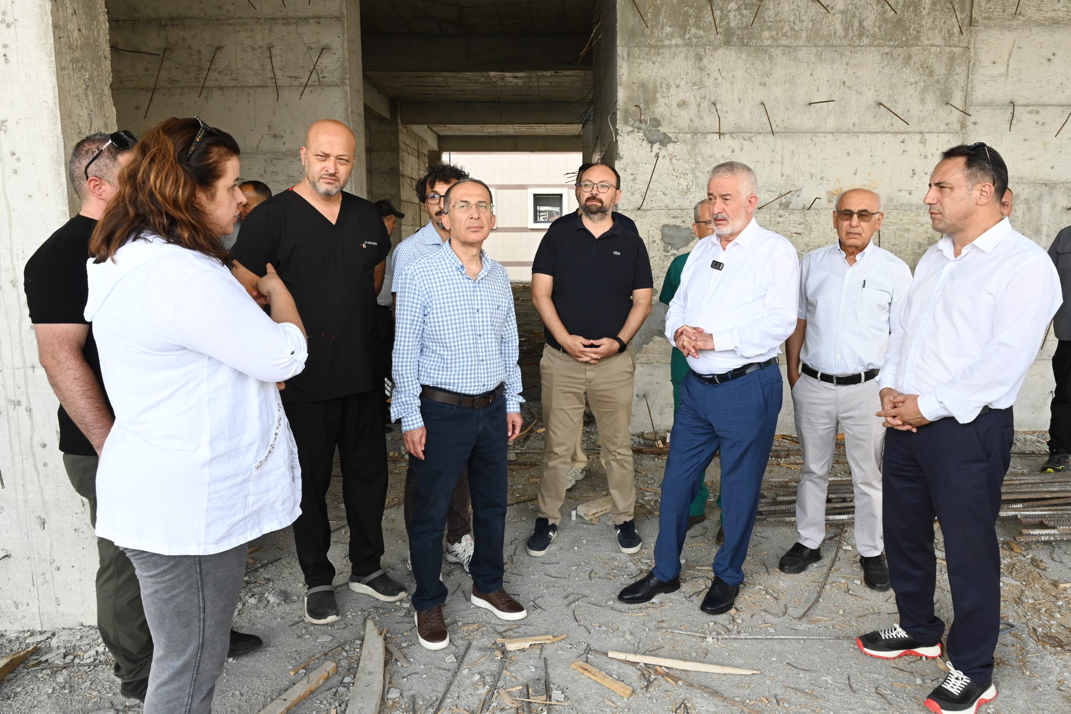 04 08 2025 Baskan Rektor Sdu Hastane Ek Bina Inceleme (4)