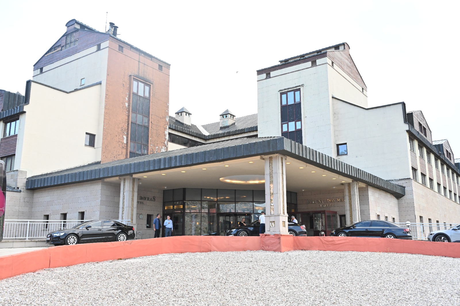 05 08 2025 Baskan Ve Beraberindekiler Sirene Davras Otel Inceleme (3)