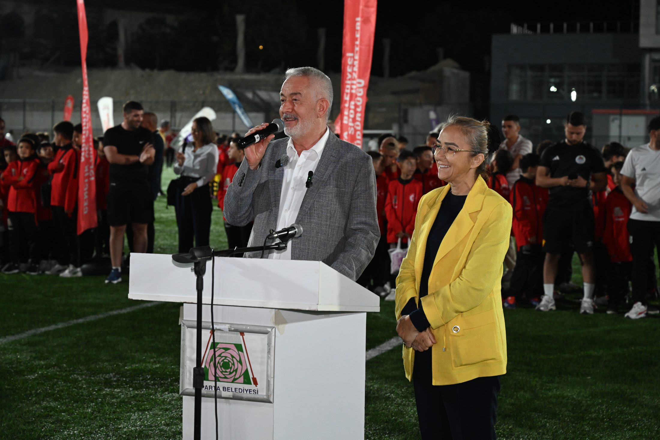 19 08 2025 Gelecegin Sehri Gelecegin Yildizlari Minikler Futbol Turnuvasi Final Kupa Toreni (14)