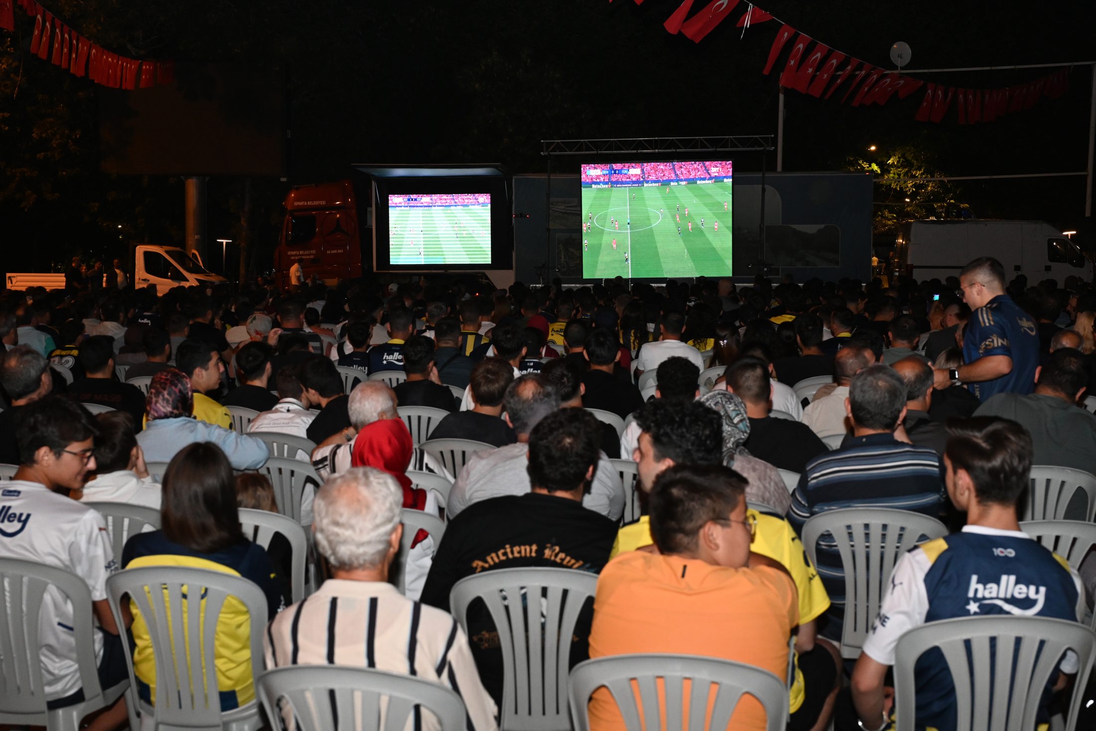 28 08 2025 Fenerbahce Benfica Mac Izleme (10)