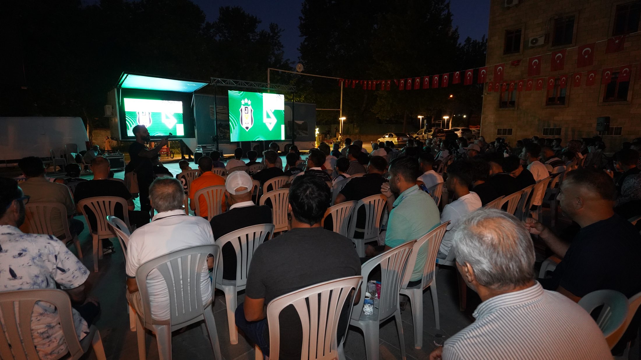 29 08 2025 Besiktas Mac Izleme (4)