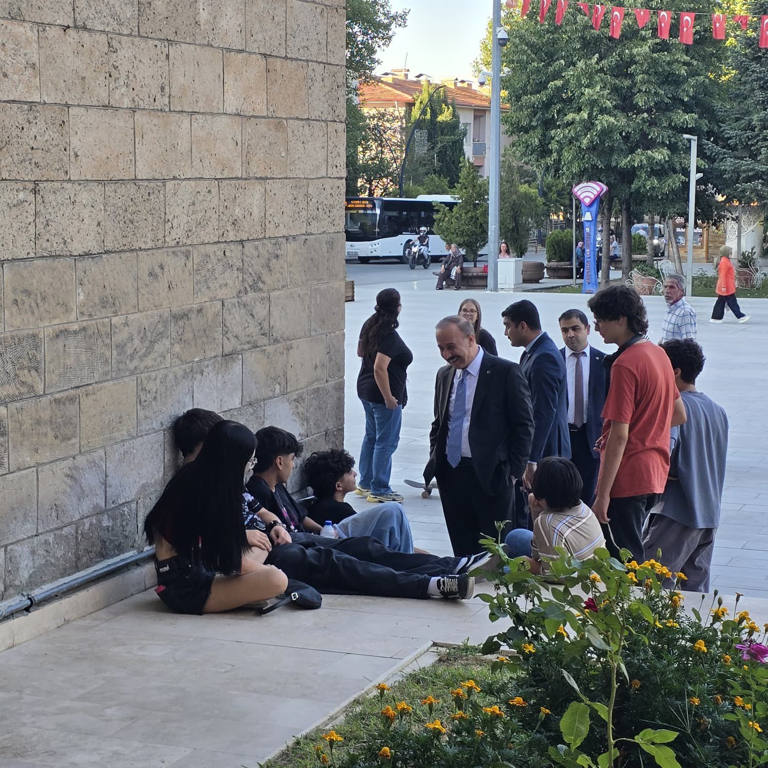 532056529 1308829190695979 3590143193471329290 N