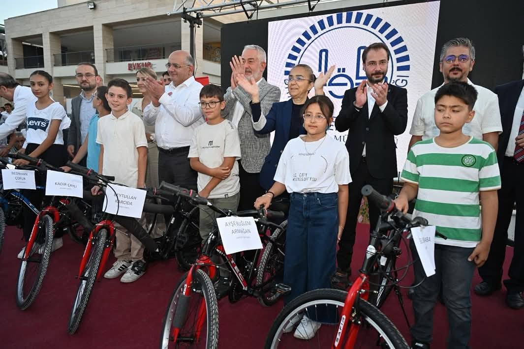 533851756 10238493281975709 5474082649703096409 N