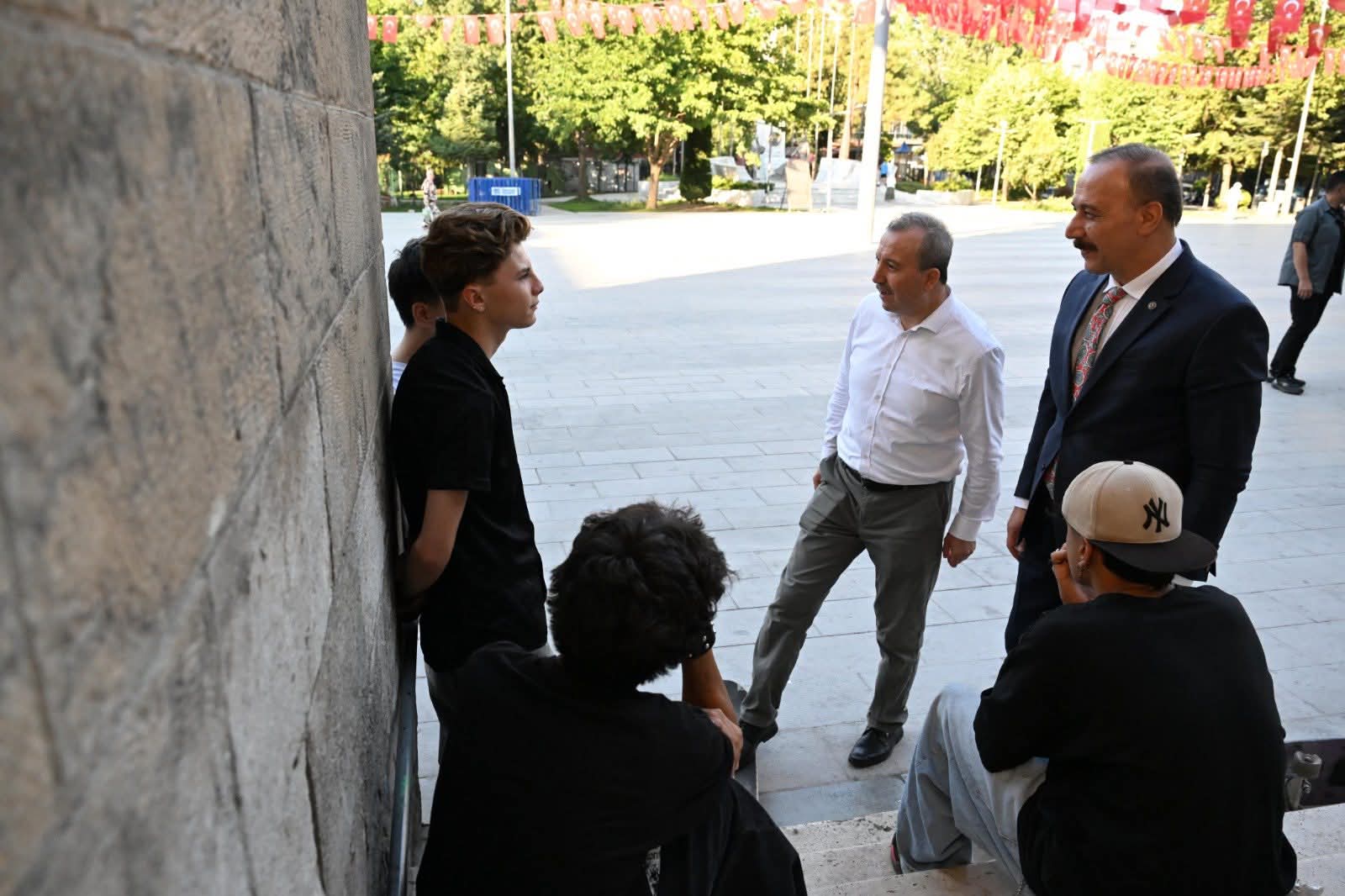 71182F45 28F0 4305 9092 C049Feff75C5