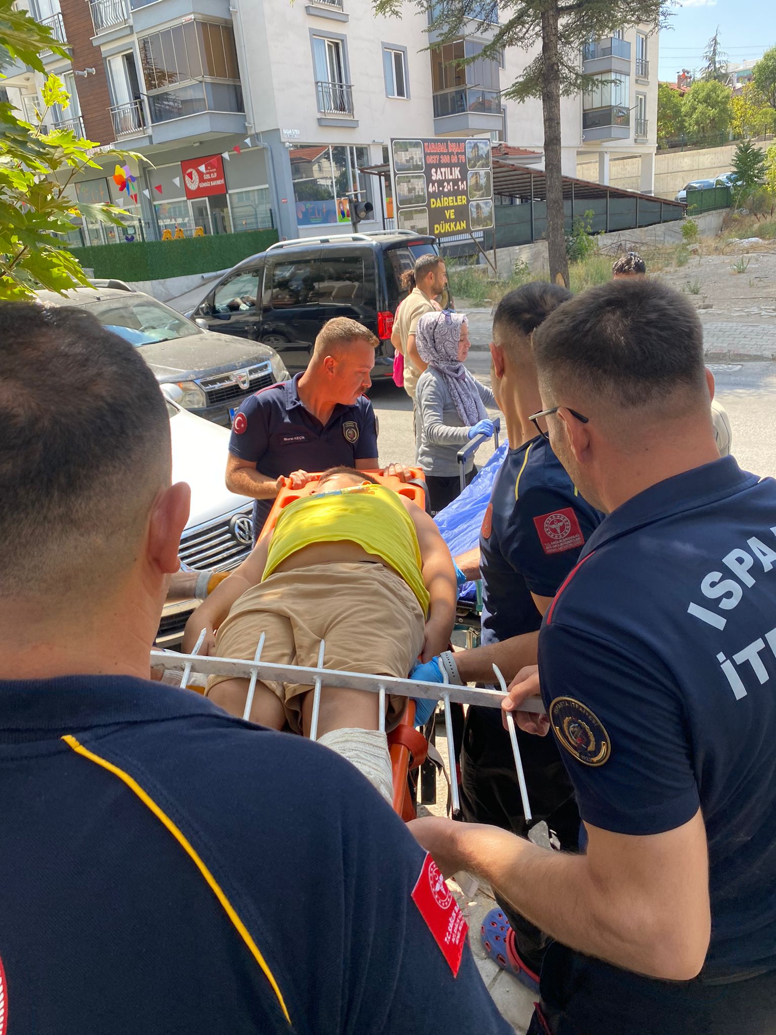 Demir Korkuluk Saplandı (1)