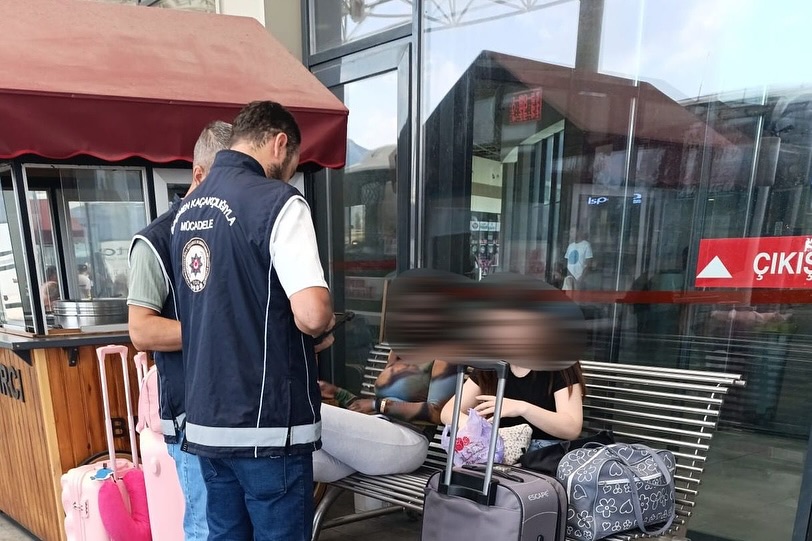 🚨 Düzensi̇z Göçle Mücadele Huzur Uygulamasi 🚨🗓️ 05.08.2025 00 00 – 18 00Egm Göçmen Kaçakçılı (3)