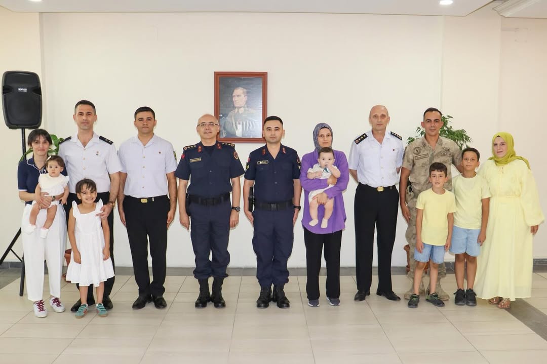 İl Jandarma Komutanımız J.albay Sayın Dr. Yunus Emre Karamanoğlu Ve Personelimizin Değerli Ailel