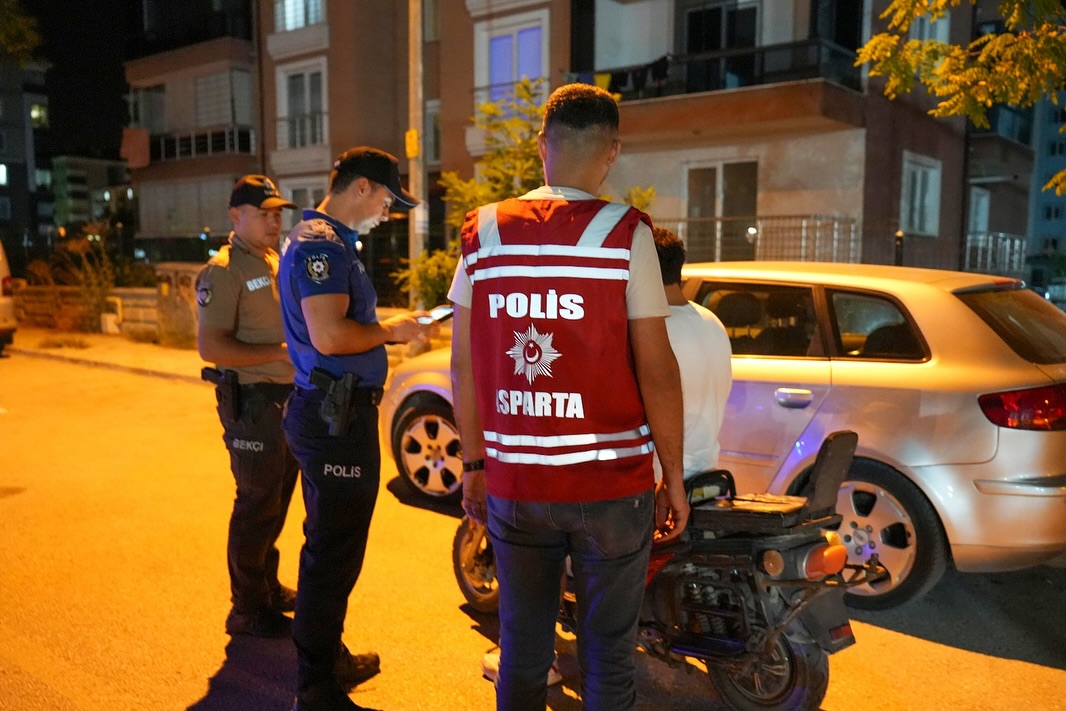 🚔 Park, Bahçe Ve Mesi̇re Alanlar Uygulamasi 🚔📅 15.08.2025🕒 21.15 – 00.00Denetim Yapılan Alanl (3)