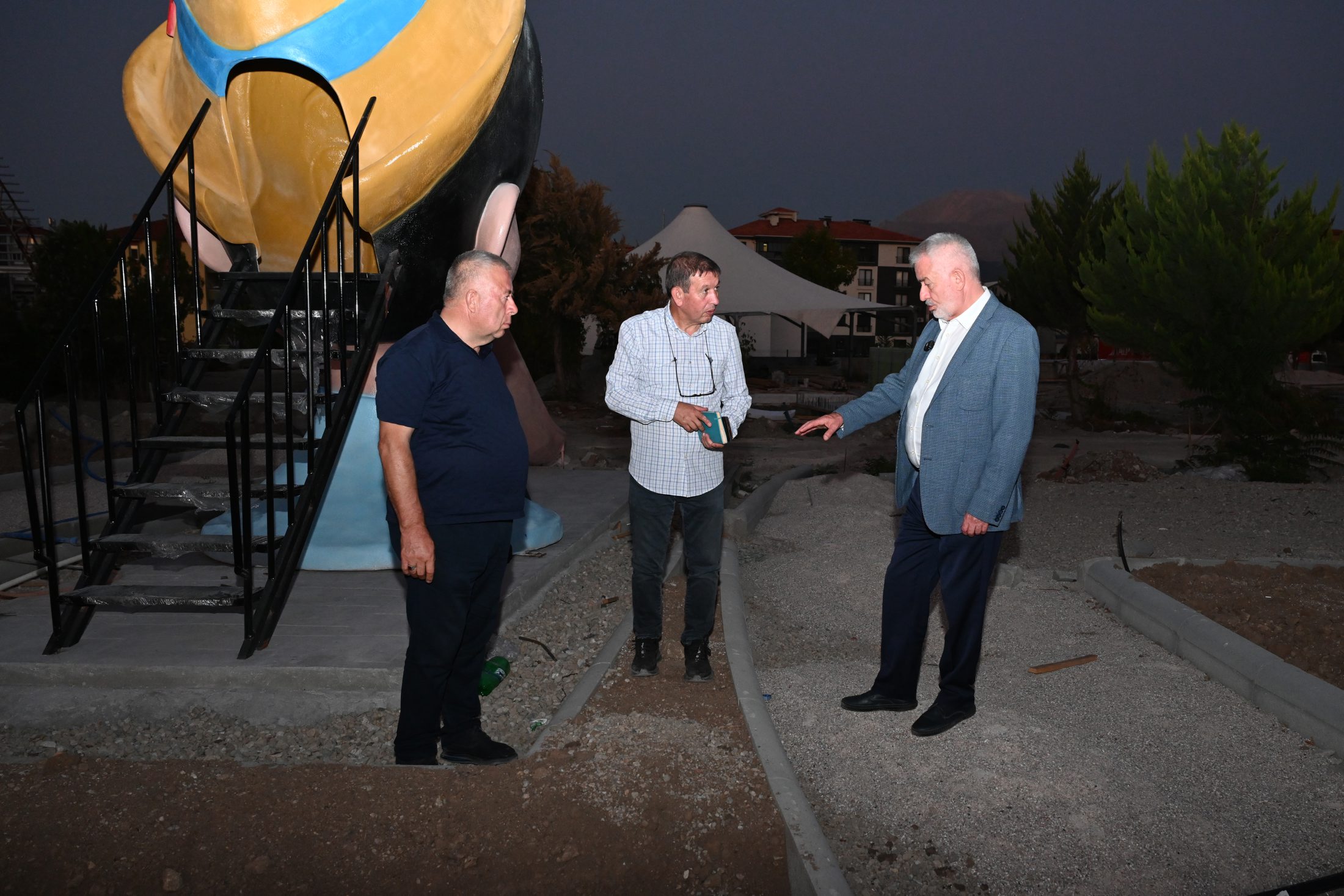 20 09 2025 Baskan Tomurcuk Masal Park Inceleme (3)