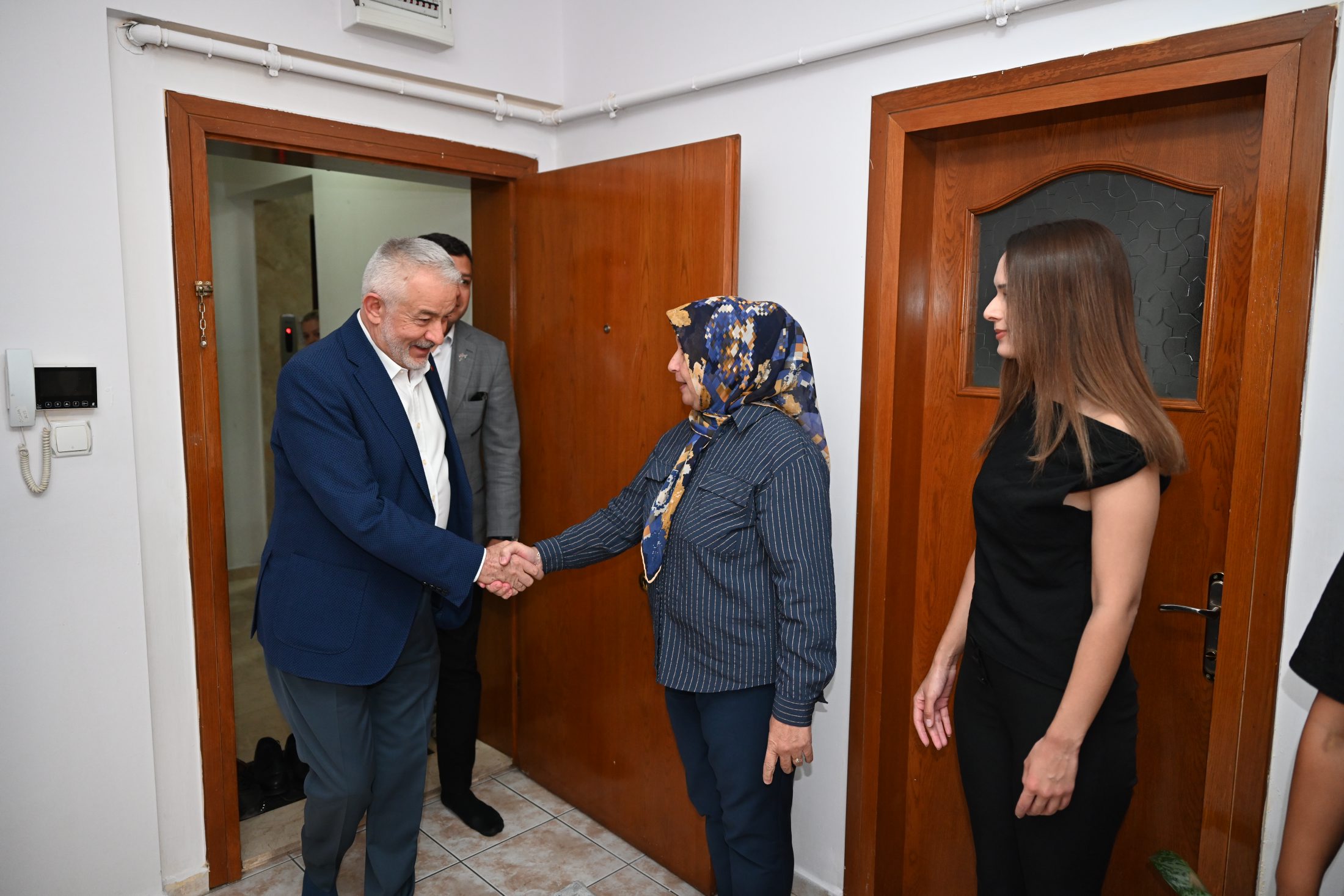 23 09 2025 Baskan Gulsen Savci Ev Ziyaret (2)