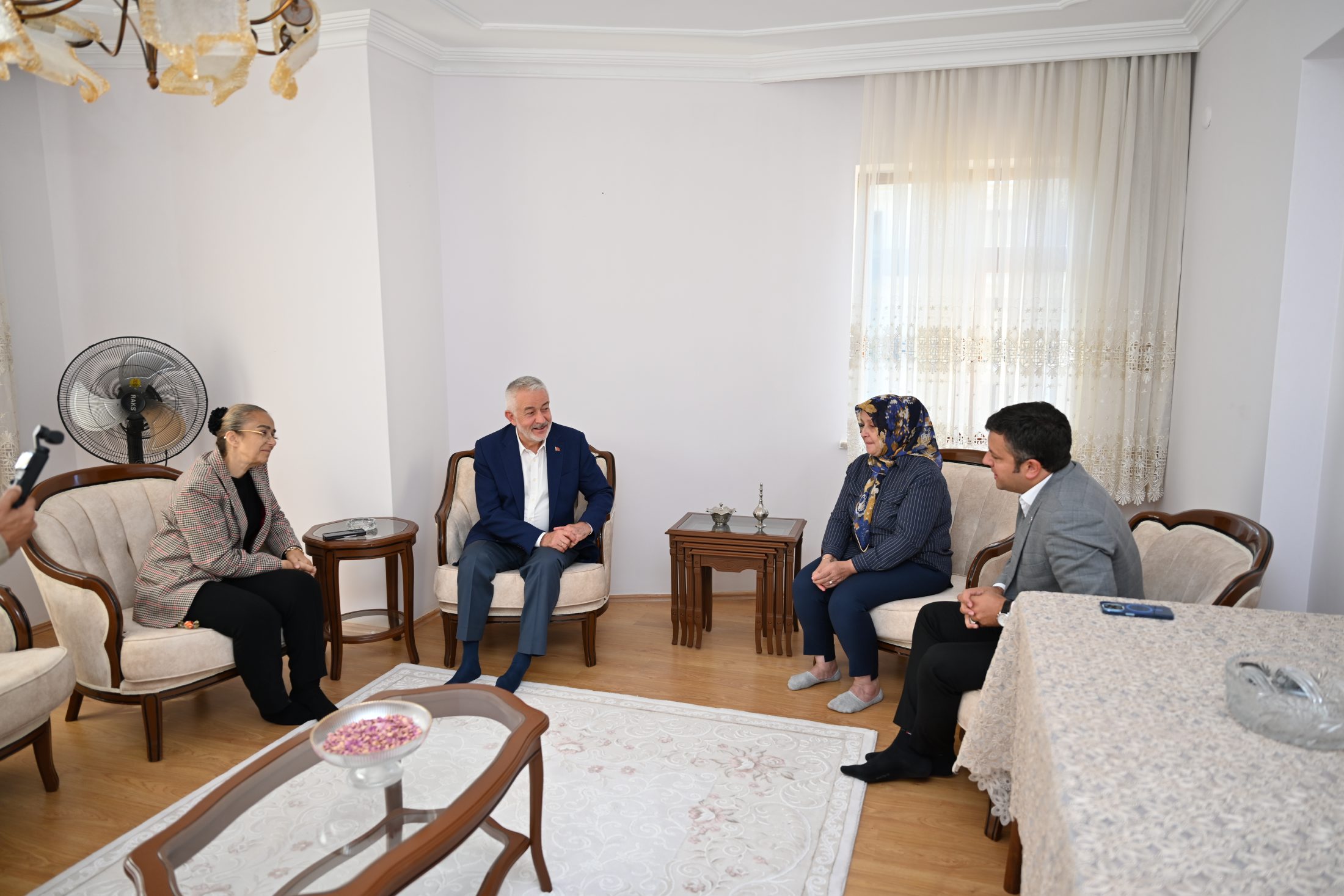 23 09 2025 Baskan Gulsen Savci Ev Ziyaret (4)