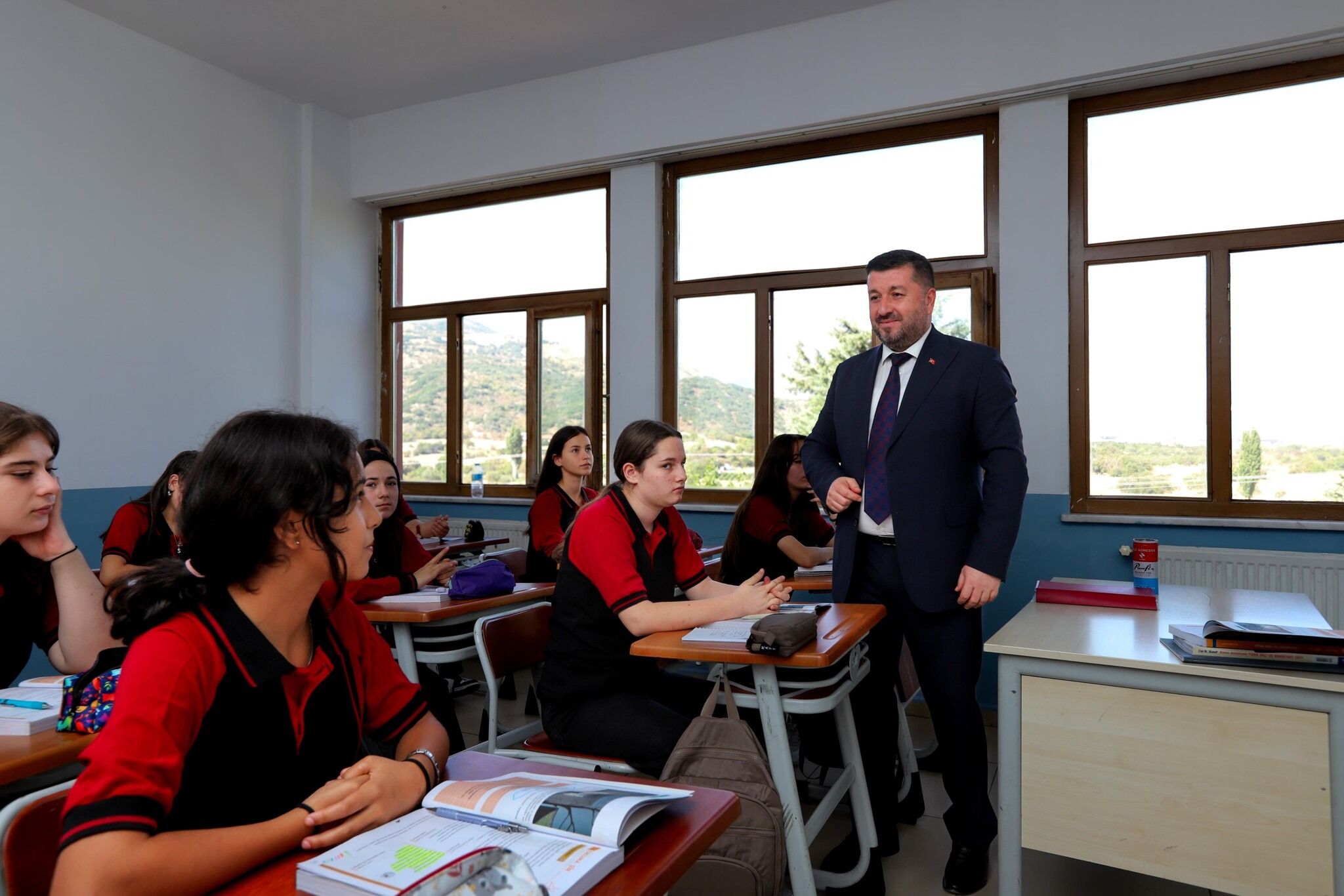 548333855 1784376522470867 1620367049923468785 N