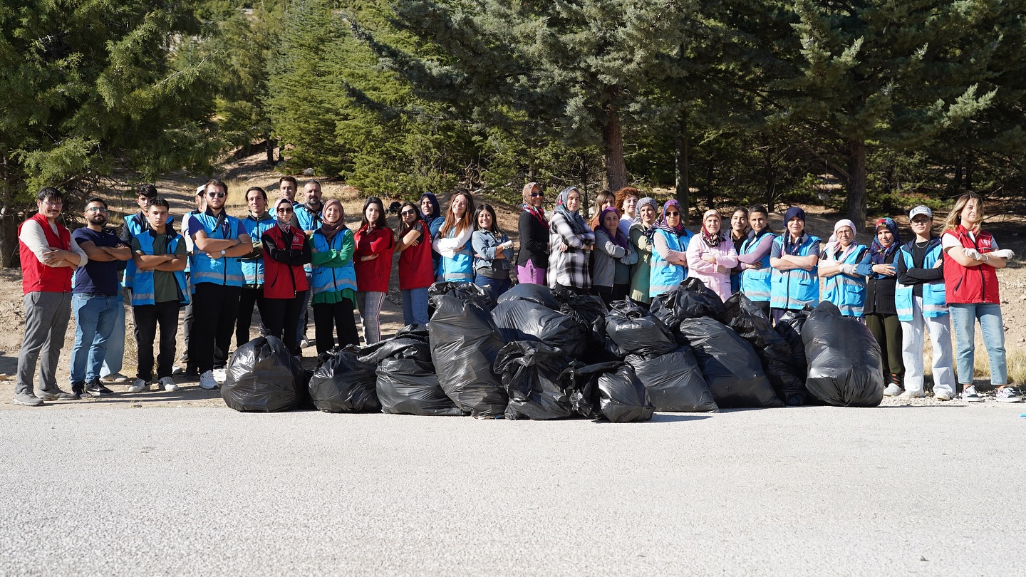 551035088 18294893962270693 3026560951371139440 N