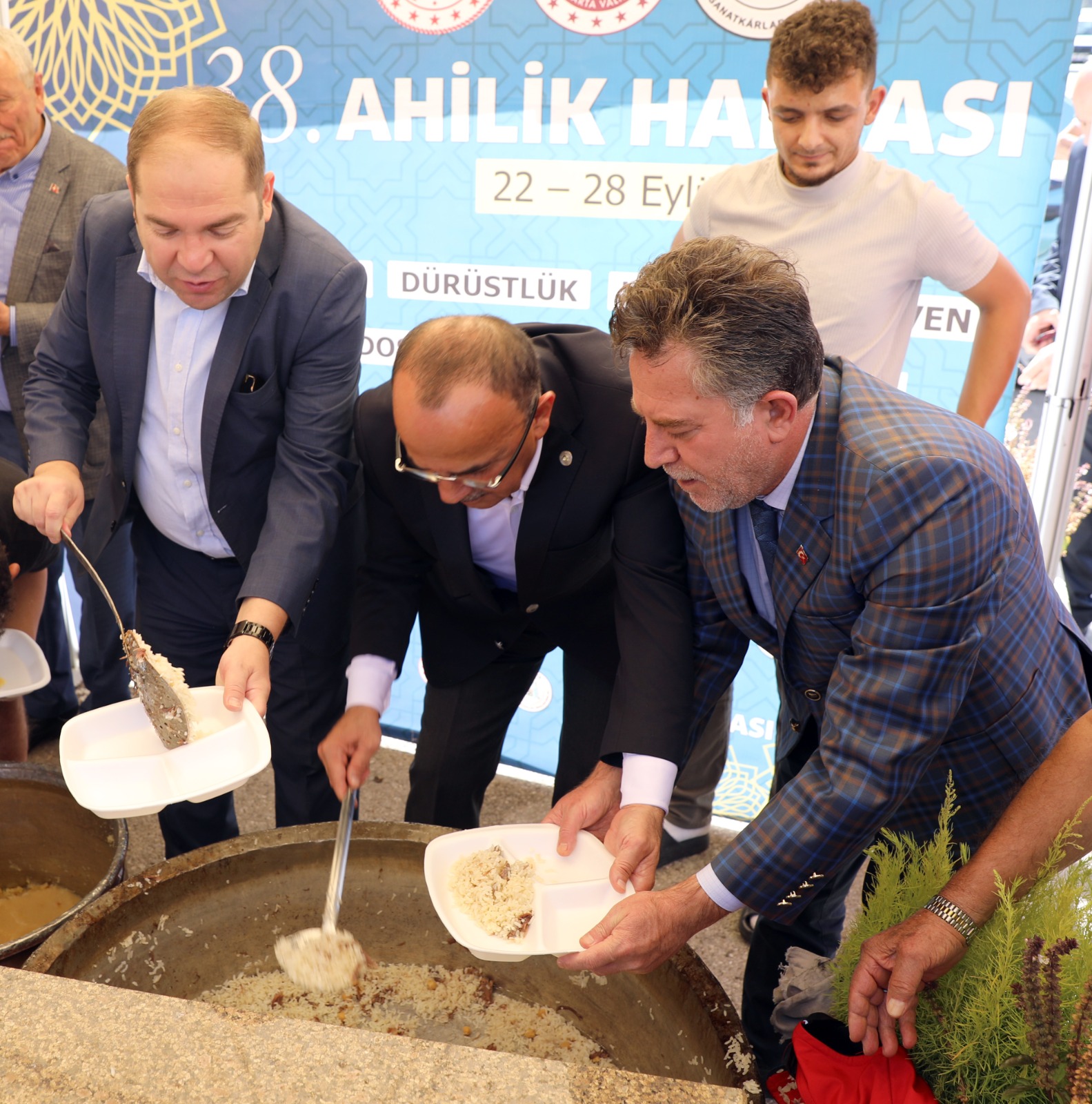 Ahi̇ Pi̇lavi İkrami (1)