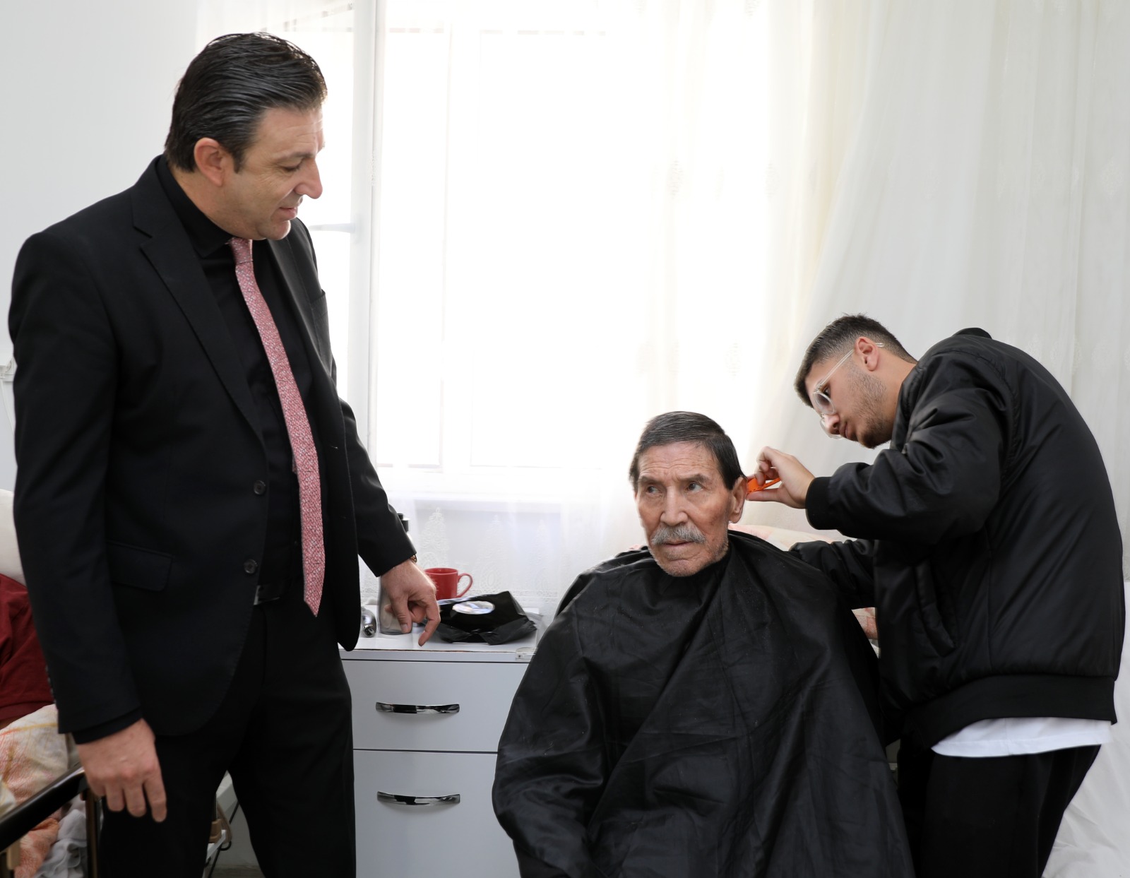 Ahi̇li̇k Yaşlilar (2)