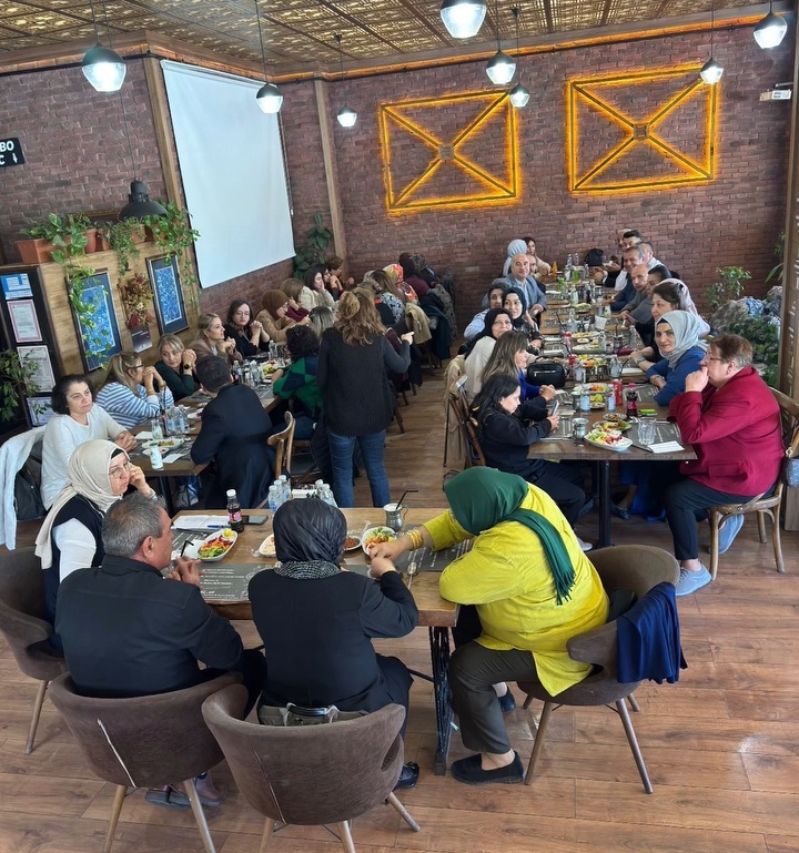 Effd5B4D 1523 4720 B0B3 27A07Dbd09D6