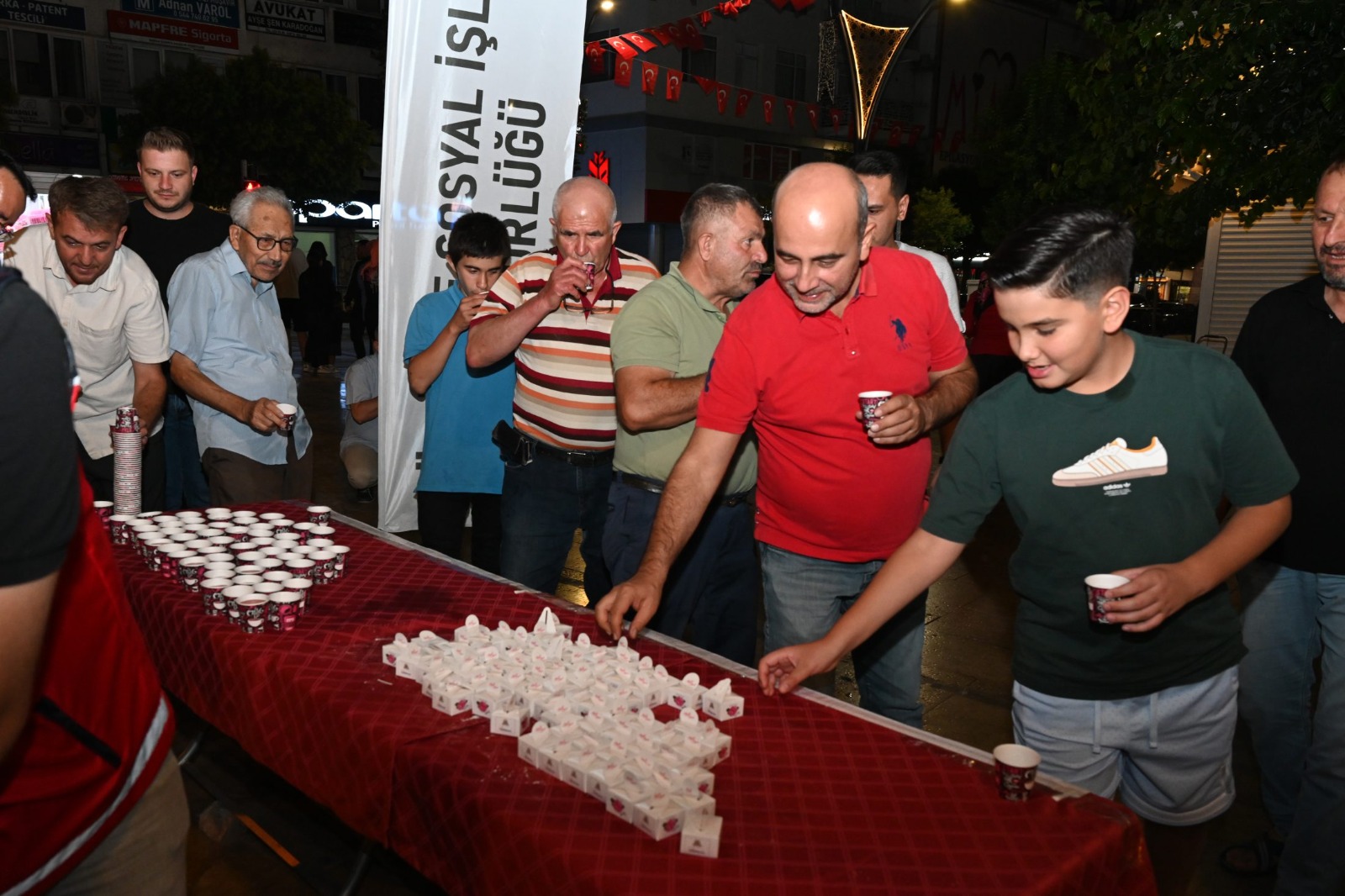 Gül Lokumu Ve Gül Şerbeti Ikramı (3)