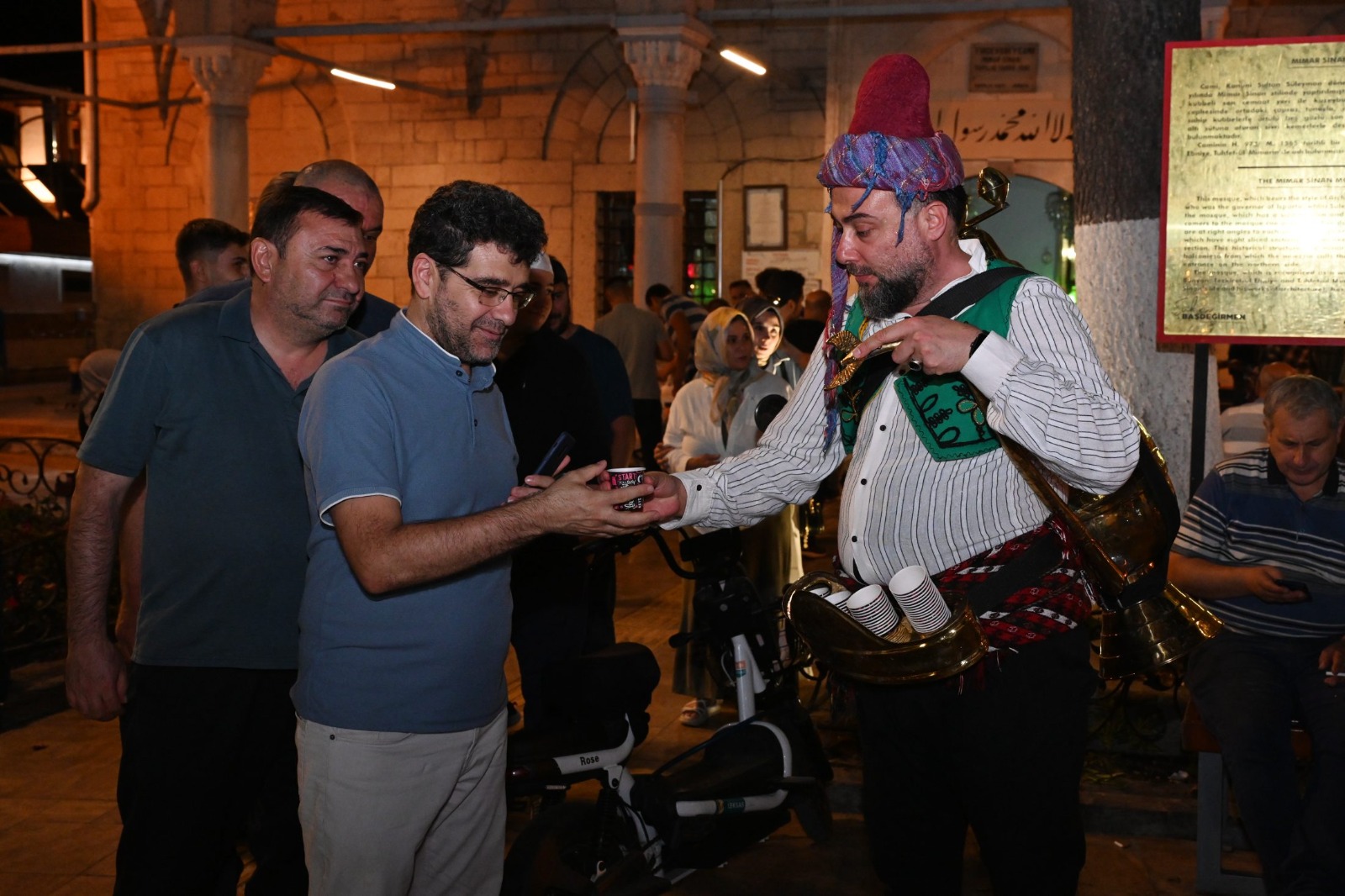 Gül Lokumu Ve Gül Şerbeti Ikramı (4)