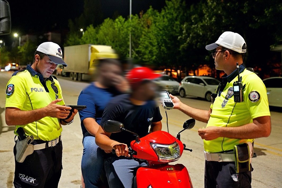 🚨 Modi̇fi̇ye Ve Abarti Egzozlara Yöneli̇k Deneti̇m 🚨02.09.2025 Günü 21 00 24 00 Saatleri Arasında;