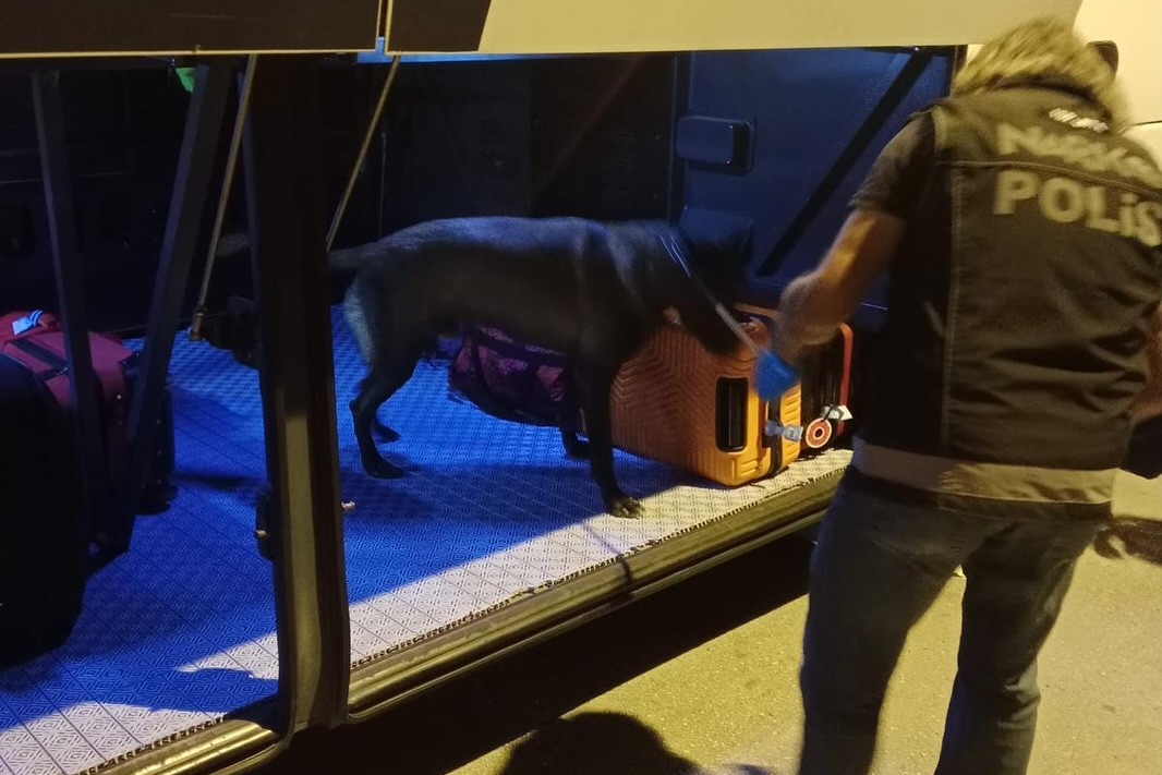 🚨Narkoalan Uygulamasi🚨🗓️ 26.09.2025 Günü;📍 Sav Kasabası Uygulama Noktasında;Narkotik Suçlarl (1)