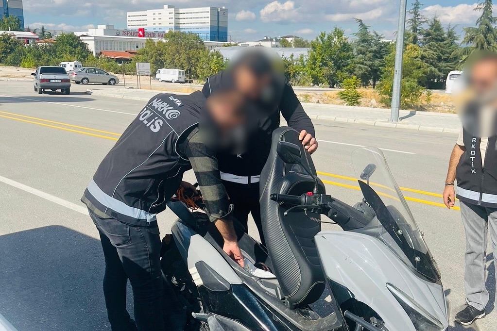 🚨 Narkoalan Uygulamasi 🚨📅 30.09.2025 Günü 13.00 – 16.00 Saatleri Arasında📍 İl Merkezinde, Na (1)