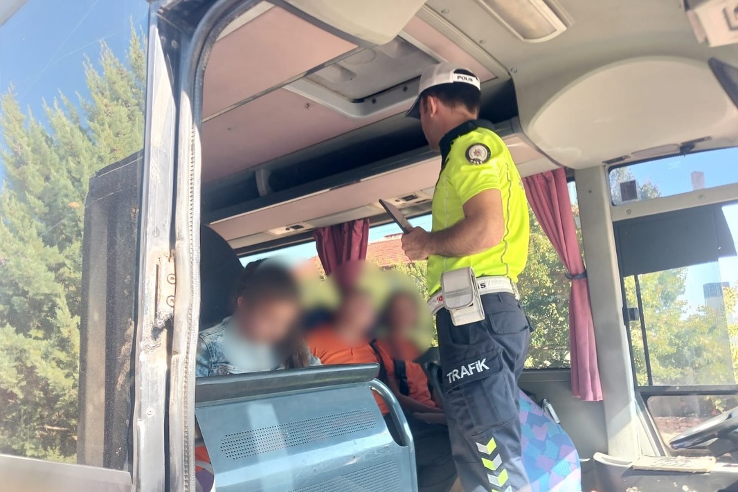 🏫 Okul Önleri̇ Ve Asayi̇ş Uygulamasi 👮🏻🗓 11.09.2025 Günü⏰ 14.30 – 17.30 Saatleri Arasında, Il (2)